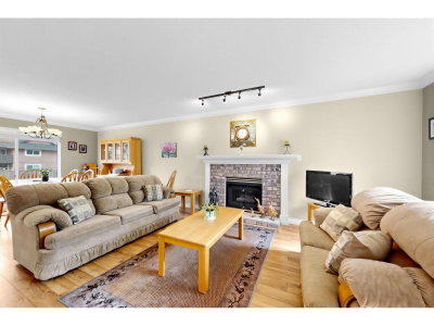 15929 88A Avenue | Surrey British Columbia | Slide Image Four
