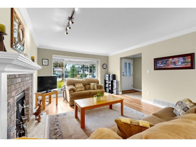 15929 88A Avenue | Surrey British Columbia | Slide Image Six