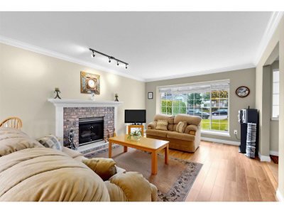 15929 88A Avenue | Surrey British Columbia | Slide Image Seven