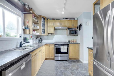 15033 ASHBY Place | Surrey British Columbia | Slide Image Nine