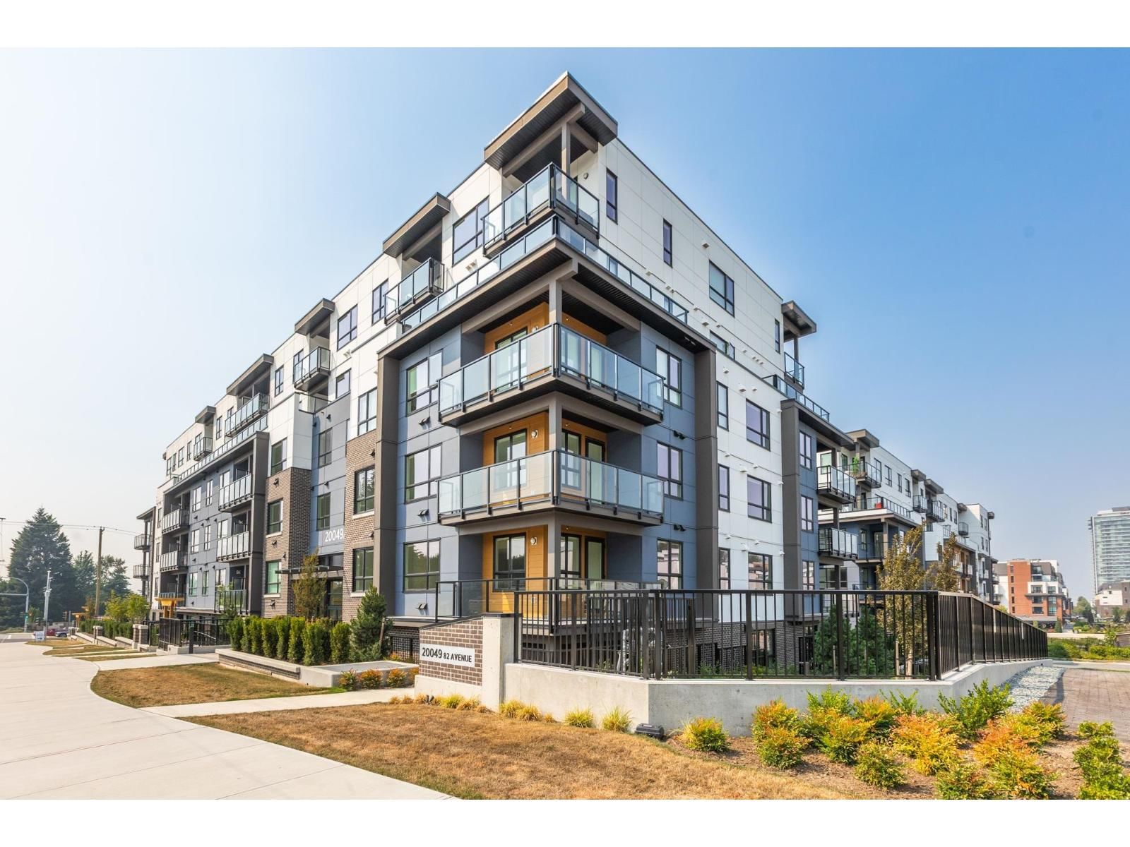 20049 82 Avenue, Langley, British Columbia V2Y 4A5