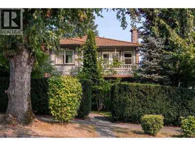 2183 NAPIER Street | Vancouver British Columbia | Slide Image Two