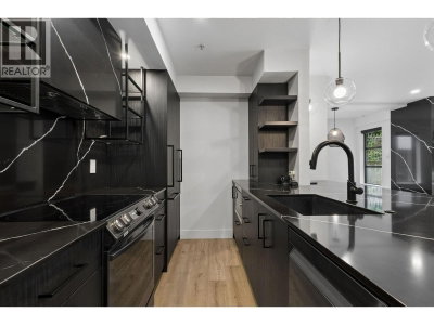 2119 YEW Street | Vancouver British Columbia | Slide Image Thirteen