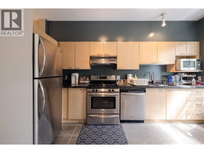 3711 ROBSON Court | Richmond British Columbia | Slide Image Ten