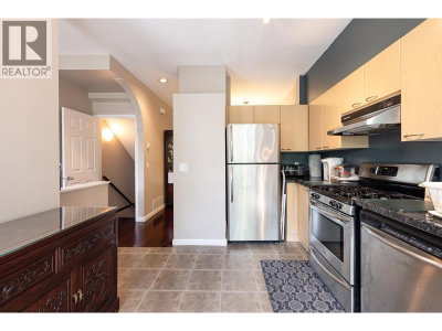 3711 ROBSON Court | Richmond British Columbia | Slide Image Eleven