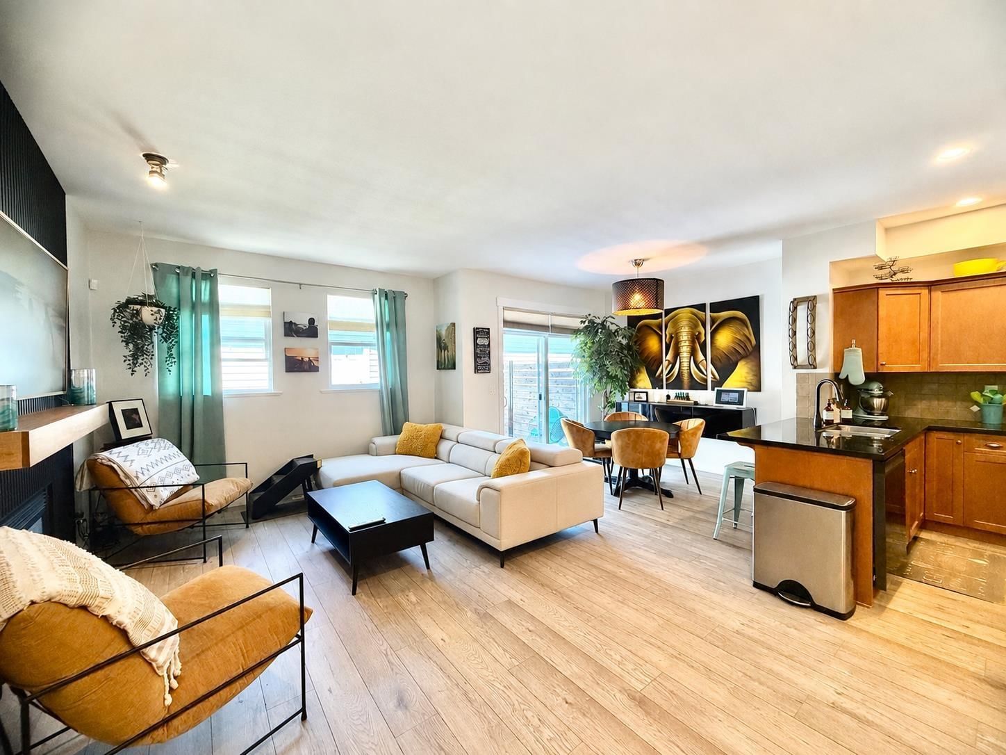 18011 70 Avenue, Surrey, British Columbia V3S 6X3