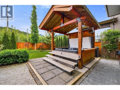 39224 CARDINAL Drive | Squamish British Columbia | Slide Image Twenty-four