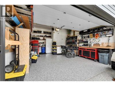 39224 CARDINAL Drive | Squamish British Columbia | Slide Image Thirty