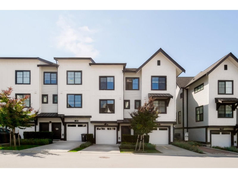 7967 197 Street Langley British Columbia, V2Y 3P1 - 3 Bedrooms Condo For Sale