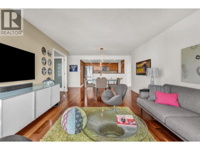 288 UNGLESS Way | Port Moody British Columbia | Slide Image Twelve