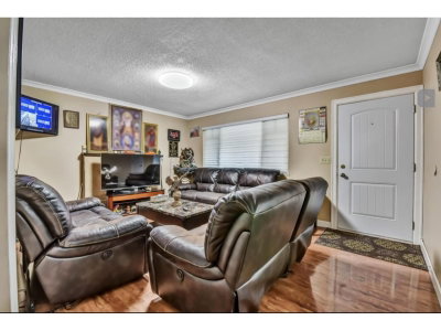 12215 85A Avenue | Surrey British Columbia | Slide Image Four