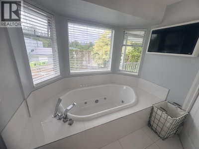 23017 122A Avenue | Maple Ridge British Columbia | Slide Image Eleven