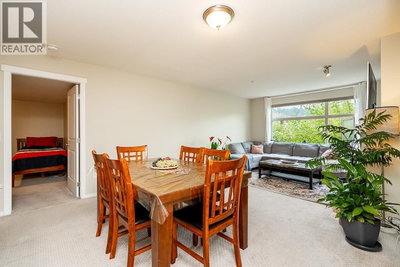 400 KLAHANIE Drive | Port Moody British Columbia | Slide Image Eleven
