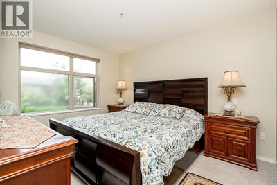 400 KLAHANIE Drive | Port Moody British Columbia | Slide Image Eighteen