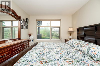 400 KLAHANIE Drive | Port Moody British Columbia | Slide Image Nineteen