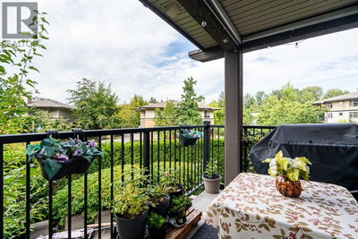 400 KLAHANIE Drive | Port Moody British Columbia | Slide Image Thirty