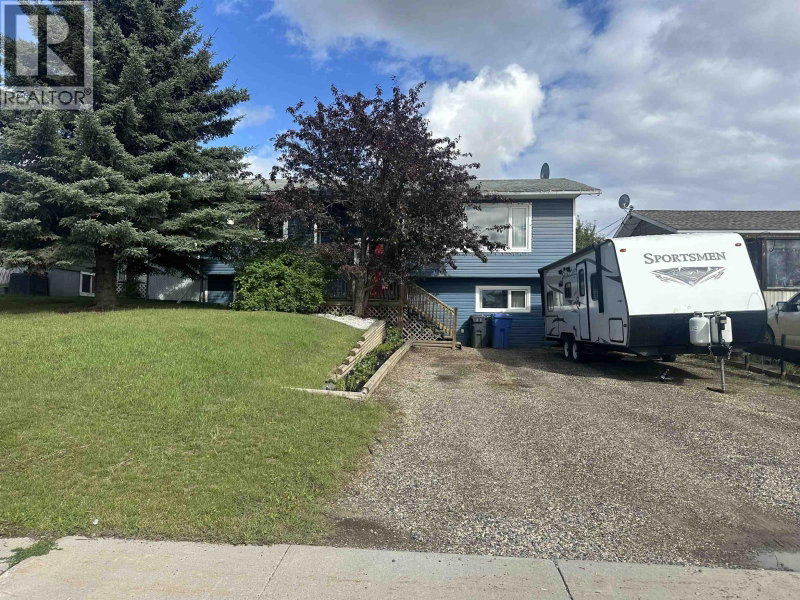 8611 90 Street Fort St. John British Columbia, V1J 4R5 - 4 Bedrooms Home For Sale