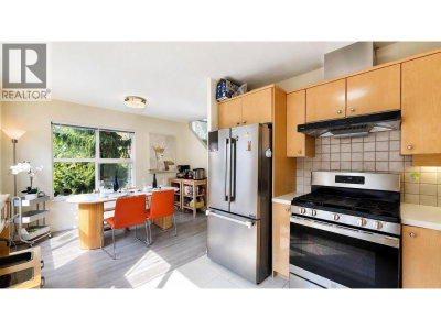 7111 LYNNWOOD Drive | Richmond British Columbia | Slide Image Eleven