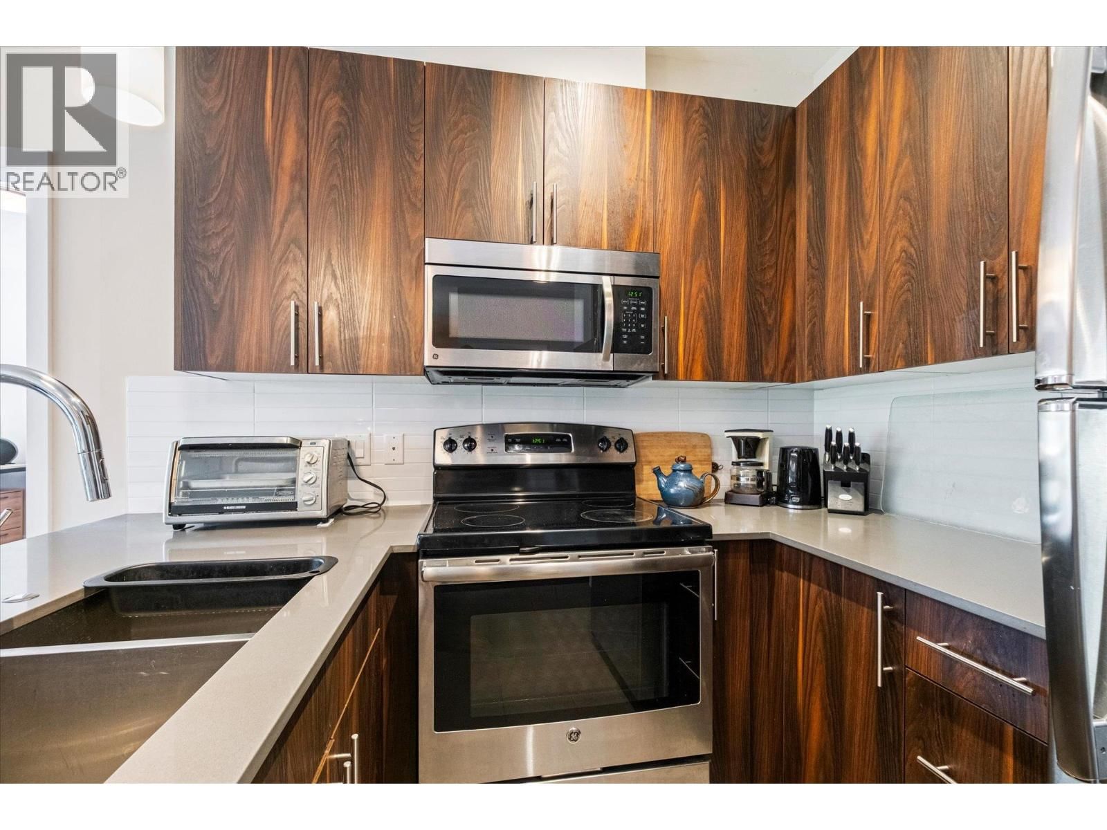 110 1025 LEGACY Way property photo