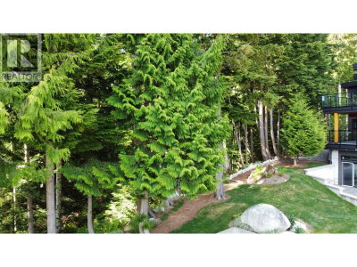 685 COPPER Drive | Squamish British Columbia | Slide Image Eleven
