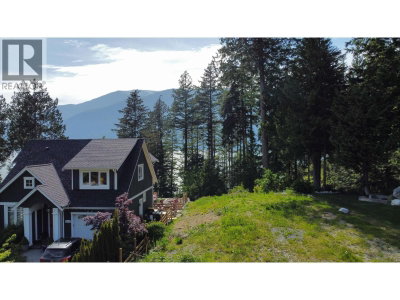 685 COPPER Drive | Squamish British Columbia | Slide Image Sixteen