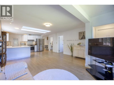 931 SPERLING Avenue | Burnaby British Columbia | Slide Image Six