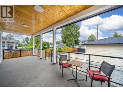 8563 11TH Avenue | Burnaby British Columbia | Slide Image Thirty-five