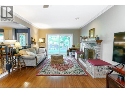 12612 215 Street | Maple Ridge British Columbia | Slide Image Twelve