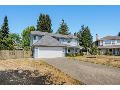 9275 155 Street | Surrey British Columbia | Slide Image Forty
