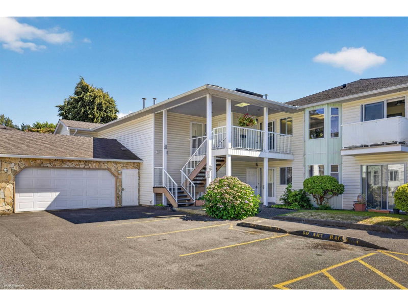 7156 121 STREET Street Surrey British Columbia, V3W 0J6 - 2 Bedrooms Condo For Sale