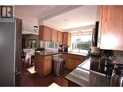 1410 LANSDOWNE Drive | Coquitlam British Columbia | Slide Image Seven