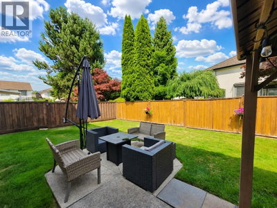 2646 THAMES Crescent | Port Coquitlam British Columbia | Slide Image Twenty