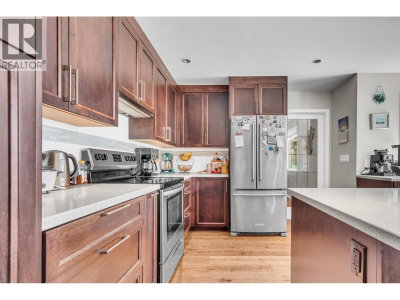 23547 108 Avenue | Maple Ridge British Columbia | Slide Image Six
