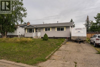 6602 ESSEX Crescent | Prince George British Columbia | Slide Image Three