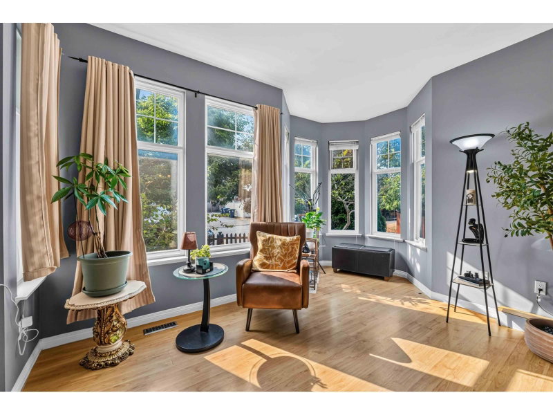 5790 149 Street Surrey British Columbia, V3S 8W4 - 5 Bedrooms Home For Sale