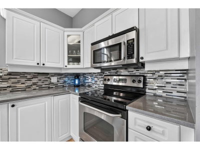 5790 149 Street | Surrey British Columbia | Slide Image Nine