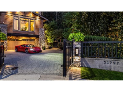 35797 LEDGEVIEW Drive | Abbotsford British Columbia | Slide Image Two
