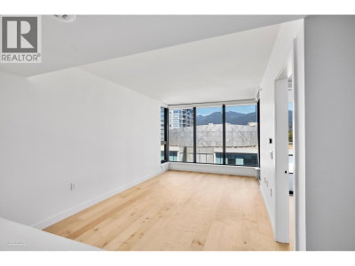 135 13TH Street | Vancouver British Columbia | Slide Image Nine