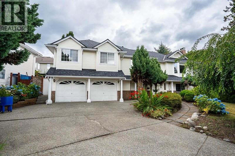 3315 EL CASA Court Coquitlam British Columbia, V3E 2P9 - 6 Bedrooms Home For Sale