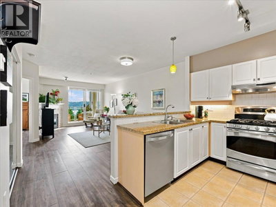 3629 DEERCREST Drive | North Vancouver British Columbia | Slide Image Thirteen