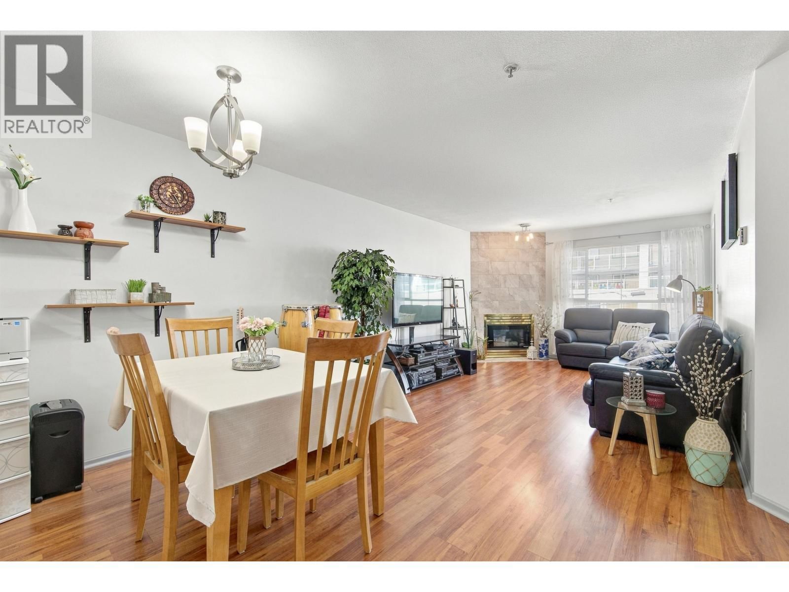525 AGNES Street, New Westminster, British Columbia V3L 1G2