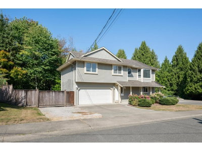 4995 202A Street | Langley British Columbia | Slide Image Two