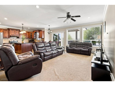 16506 104 Avenue | Surrey British Columbia | Slide Image Eleven