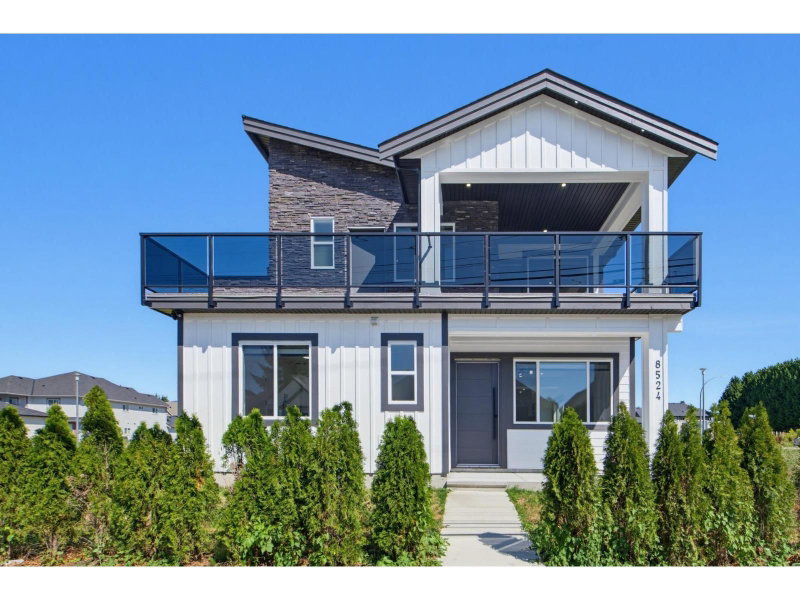 8524 CEDAR Street Mission British Columbia, V2S 1A1 - 5 Bedrooms Home For Sale