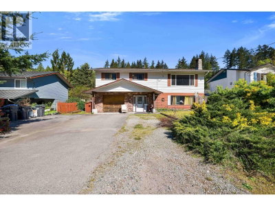 38319 WESTWAY Avenue | Squamish British Columbia | Slide Image Two