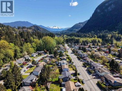 38319 WESTWAY Avenue | Squamish British Columbia | Slide Image Thirty-five