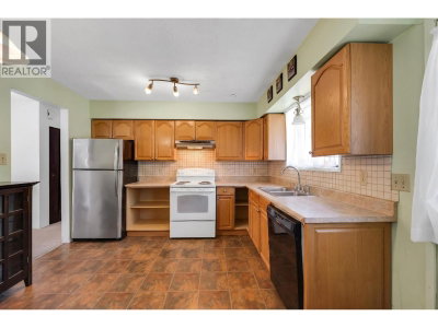 38319 WESTWAY Avenue | Squamish British Columbia | Slide Image Eight