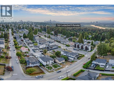 7583 CUMBERLAND Street | Burnaby British Columbia | Slide Image Sixteen