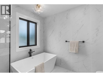 13605 231 Street | Maple Ridge British Columbia | Slide Image Twenty-seven