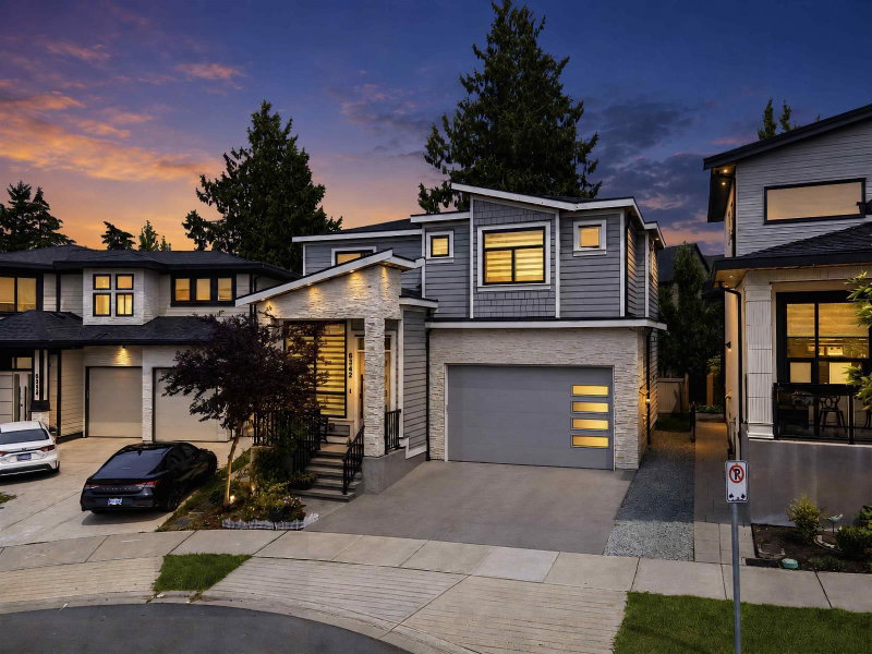6342 150A Street Surrey British Columbia, V3S 3H8 - 6 Bedrooms Home For Sale